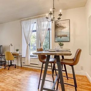 Cheerful In Plateau Mtl Apartment