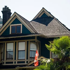 O Canada House 4* Vancouver