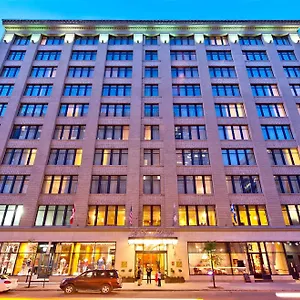 Le Square Phillips & 4* Montréal