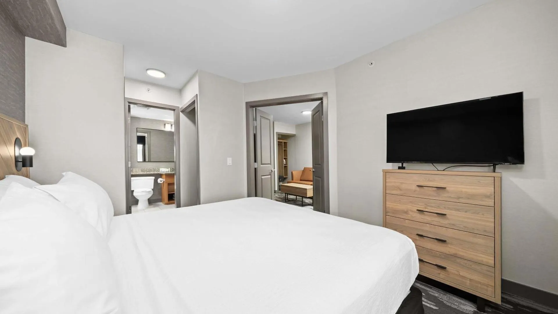 ***  Sandman Hotel Calgary Airport Canada