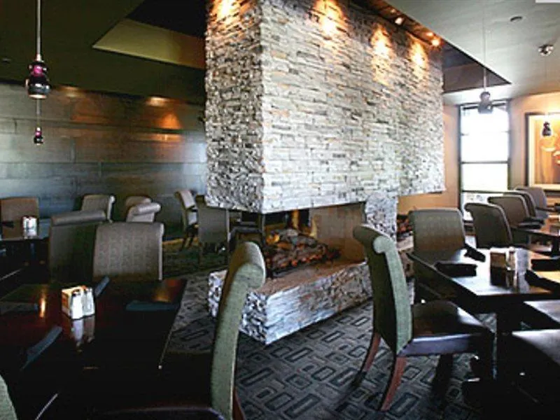 Sandman Hotel Calgary Airport